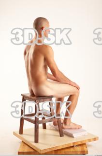 Sitting reference of Hanus 0004